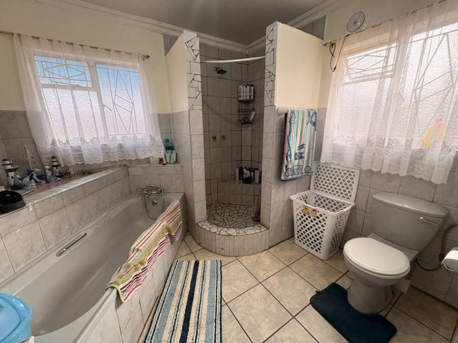 4 Bedroom Property for Sale in Meiringspark North West